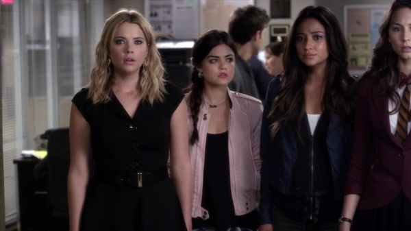 PLL_S04E08_720p_JACK_Up_DownloadSeriesHere_2569.jpg