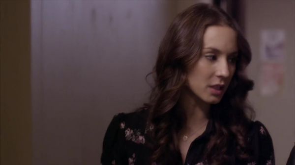 PLL_S04E09_720p_JACK_Up_DownloadSeriesHere_0797.jpg