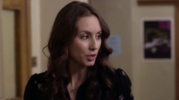 PLL_S04E09_720p_JACK_Up_DownloadSeriesHere_0833.jpg