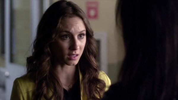 PLL_S04E09_720p_JACK_Up_DownloadSeriesHere_2387.jpg