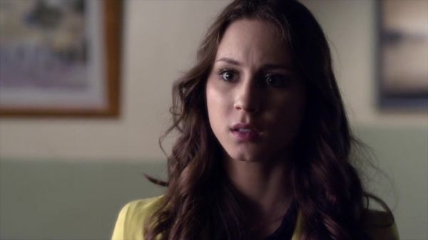 PLL_S04E09_720p_JACK_Up_DownloadSeriesHere_2407.jpg