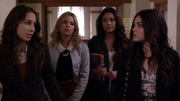 PLL_S04E10_720p_JACK_Up_DownloadSeriesHere_0074.jpg