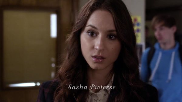 PLL_S04E10_720p_JACK_Up_DownloadSeriesHere_0208.jpg