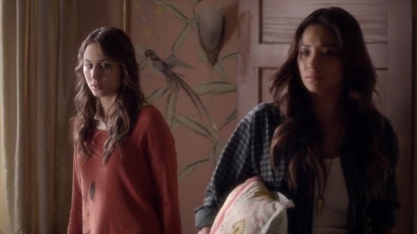 PLL_S04E10_720p_JACK_Up_DownloadSeriesHere_0486.jpg