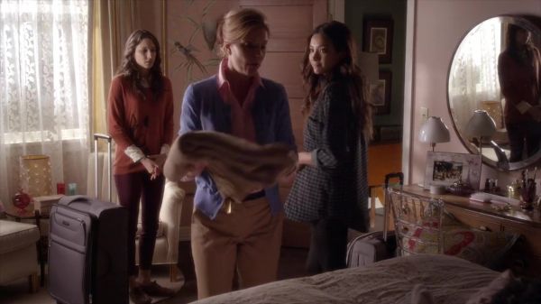 PLL_S04E10_720p_JACK_Up_DownloadSeriesHere_0545.jpg