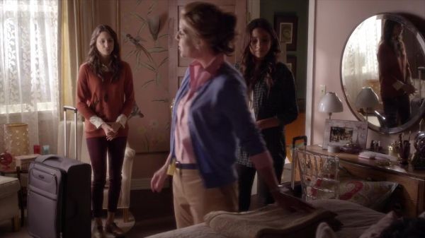 PLL_S04E10_720p_JACK_Up_DownloadSeriesHere_0547.jpg