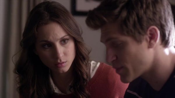 PLL_S04E10_720p_JACK_Up_DownloadSeriesHere_0869.jpg