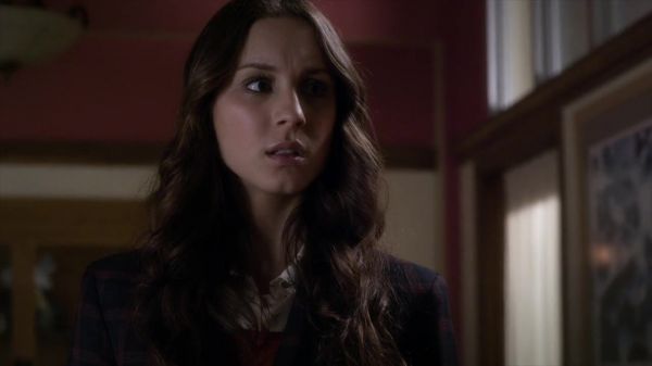 PLL_S04E10_720p_JACK_Up_DownloadSeriesHere_1960.jpg