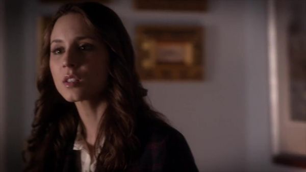 PLL_S04E10_720p_JACK_Up_DownloadSeriesHere_2037.jpg