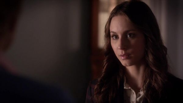 PLL_S04E10_720p_JACK_Up_DownloadSeriesHere_2045.jpg