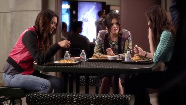 PLL_S04E11_720p_JACK_Up_DownloadSeriesHere_0067.jpg