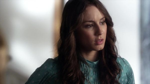 PLL_S04E11_720p_JACK_Up_DownloadSeriesHere_1040.jpg