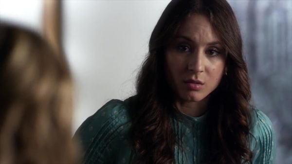 PLL_S04E11_720p_JACK_Up_DownloadSeriesHere_1048.jpg