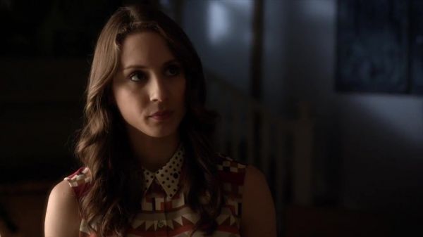 PLL_S04E12_720p_JACK_Up_DownloadSeriesHere_0847.jpg