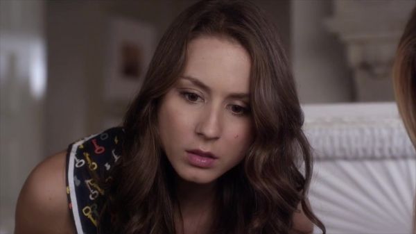 PLL_S04E12_720p_JACK_Up_DownloadSeriesHere_1335.jpg