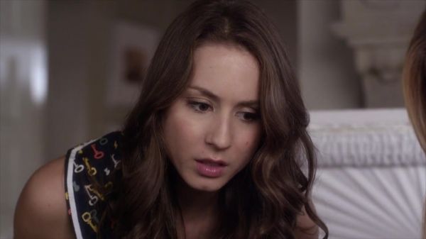 PLL_S04E12_720p_JACK_Up_DownloadSeriesHere_1336.jpg