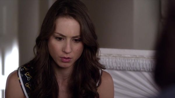 PLL_S04E12_720p_JACK_Up_DownloadSeriesHere_1348.jpg