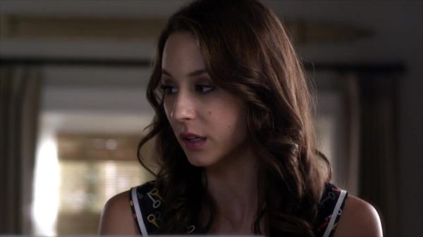 PLL_S04E12_720p_JACK_Up_DownloadSeriesHere_1414.jpg