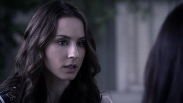 PLL_S04E12_720p_JACK_Up_DownloadSeriesHere_1665.jpg