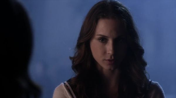 PLL_S04E12_720p_JACK_Up_DownloadSeriesHere_2474.jpg