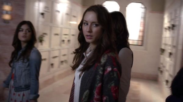 PLL_S04E14_720p_JACK_Up_DownloadSeriesHere_0163.jpg