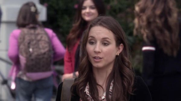 PLL_S04E14_720p_JACK_Up_DownloadSeriesHere_0461.jpg