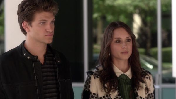 PLL_S04E14_720p_JACK_Up_DownloadSeriesHere_1358.jpg