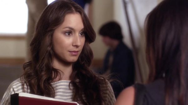 PLL_S04E15_720p_JACK_Up_DownloadSeriesHere_0553.jpg