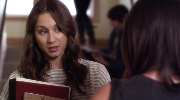 PLL_S04E15_720p_JACK_Up_DownloadSeriesHere_0561.jpg