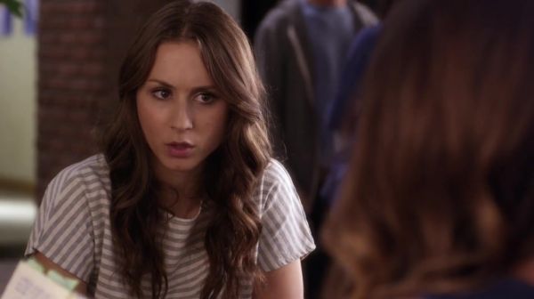 PLL_S04E15_720p_JACK_Up_DownloadSeriesHere_0713.jpg
