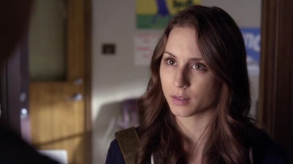 PLL_S04E17_720p_JACK_Up_DownloadSeriesHere_0767.jpg
