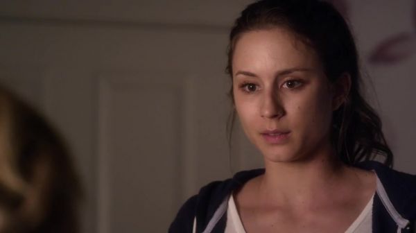 PLL_S04E17_720p_JACK_Up_DownloadSeriesHere_1453.jpg