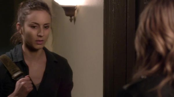 PLL_S04E18_720p_JACK_Up_DownloadSeriesHere_2163.jpg