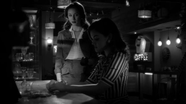 PLL_S04E19_720p_JACK_Up_DownloadSeriesHere_1867.jpg