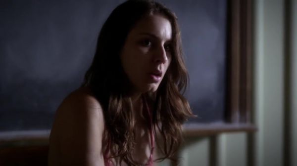 PLL_S04E20_720p_JACK_Up_DownloadSeriesHere_0101.jpg