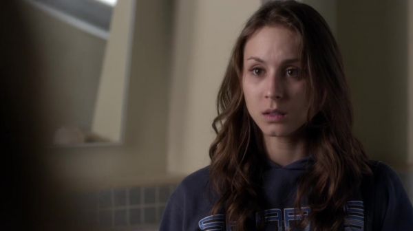 PLL_S04E20_720p_JACK_Up_DownloadSeriesHere_0262.jpg