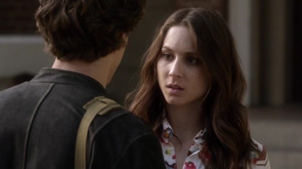 PLL_S04E20_720p_JACK_Up_DownloadSeriesHere_0437.jpg