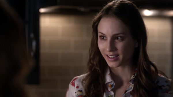 PLL_S04E20_720p_JACK_Up_DownloadSeriesHere_0689.jpg