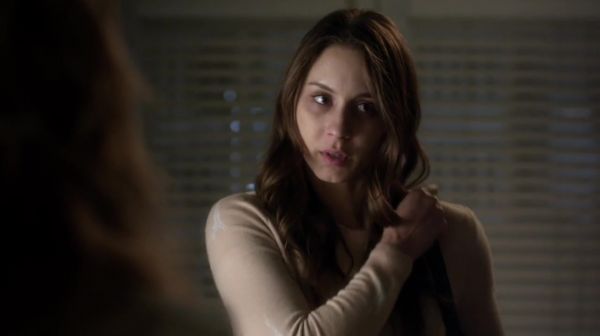 PLL_S04E20_720p_JACK_Up_DownloadSeriesHere_0985.jpg