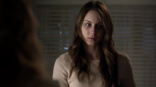 PLL_S04E20_720p_JACK_Up_DownloadSeriesHere_0987.jpg