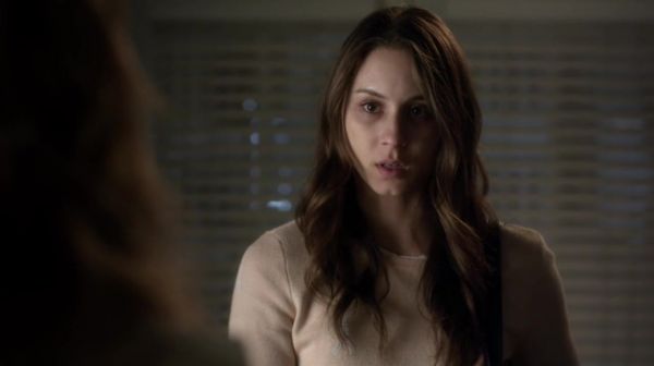 PLL_S04E20_720p_JACK_Up_DownloadSeriesHere_0989.jpg