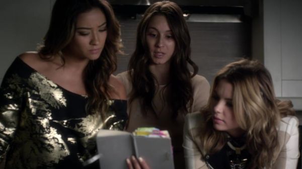 PLL_S04E20_720p_JACK_Up_DownloadSeriesHere_1012.jpg