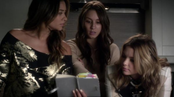 PLL_S04E20_720p_JACK_Up_DownloadSeriesHere_1013.jpg