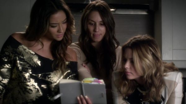 PLL_S04E20_720p_JACK_Up_DownloadSeriesHere_1015.jpg
