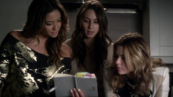 PLL_S04E20_720p_JACK_Up_DownloadSeriesHere_1016.jpg