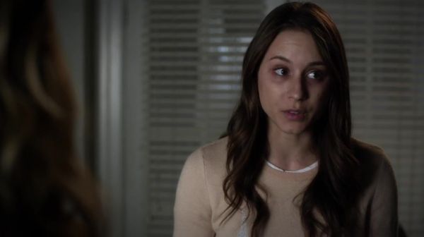 PLL_S04E20_720p_JACK_Up_DownloadSeriesHere_1045.jpg