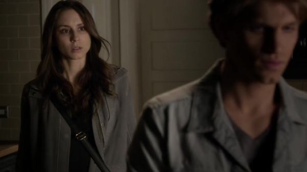 PLL_S04E20_720p_JACK_Up_DownloadSeriesHere_2360.jpg