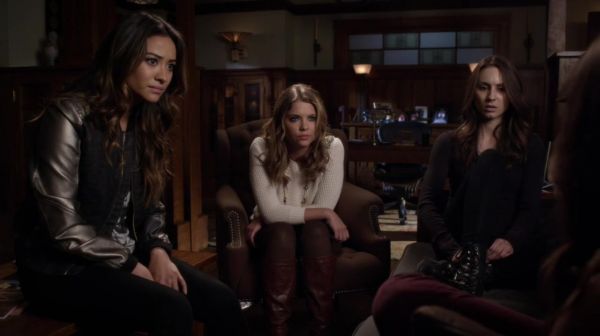 PLL_S04E21_720p_JACK_Up_DownloadSeriesHere_0120.jpg