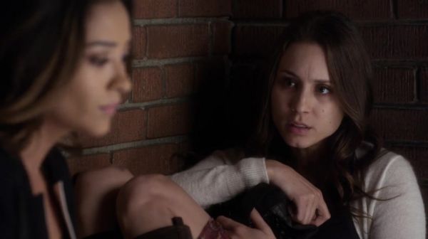 PLL_S04E21_720p_JACK_Up_DownloadSeriesHere_0496.jpg