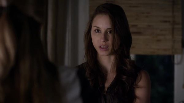 PLL_S04E22_720p_JACK_Up_DownloadSeriesHere_1275.jpg